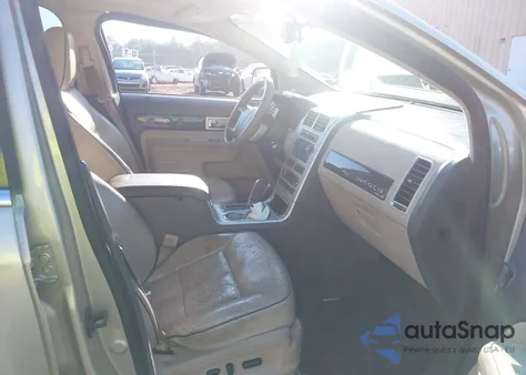 2010 Lincoln Mkx z USA, uszkodzony, nr VIN 2LMDJ6JC3ABJ12835